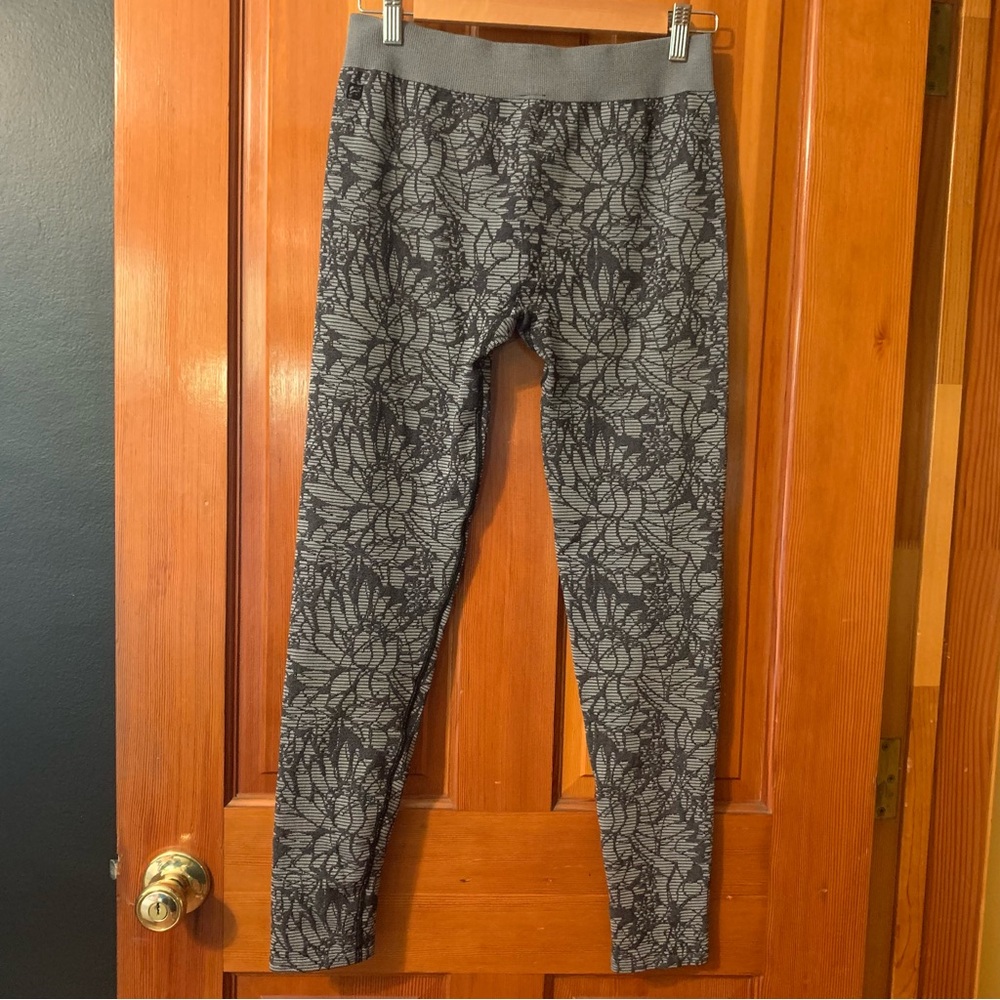 Fabletics Sebastian Seamless Legging Leggings Siz… - image 3